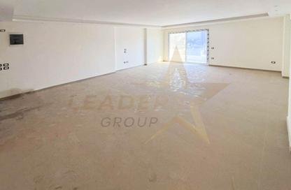 Apartment - 3 Bedrooms - 2 Bathrooms for sale in Kafr Abdo - Roushdy - Hay Sharq - Alexandria