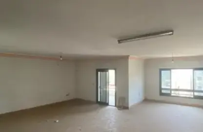 شقة - 3 غرف نوم - 2 حمامات للبيع في شارع عباس زعزوع - الحي السابع - مدينة نصر - القاهرة شقة - 3 غرف نوم - 2 حمامات للبيع في شارع عباس زعزوع - الحي السابع - مدينة نصر - القاهرة