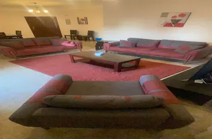 شقة - 3 غرف نوم - 3 حمامات للايجار في طريق بيفرلي هيلز - الحي السابع عشر - الشيخ زايد - الجيزة