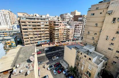 شقة - 3 غرف نوم - 2 حمامات للبيع في شارع احمد شوقى - سيدي جابر - حي شرق - الاسكندرية