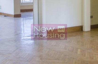 Apartment - 4 Bedrooms - 4 Bathrooms for sale in Zamalek - Cairo