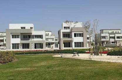 Townhouse - 4 Bedrooms - 4 Bathrooms for sale in Cluster 18 - Hyde Park - New Cairo City - Cairo