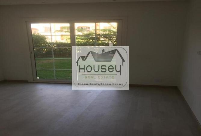 ارضي بجاردن تطل علي البحيره جاهزه للاستلام!