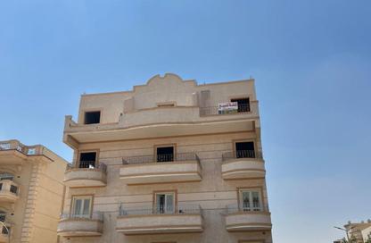 Apartment - 3 Bedrooms - 2 Bathrooms for sale in 3rd District West - Shorouk City - Cairo