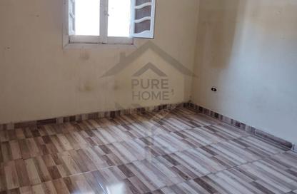 Apartment - 3 Bedrooms - 1 Bathroom for sale in Moharam Bek St. - Moharam Bek - Hay Wasat - Alexandria