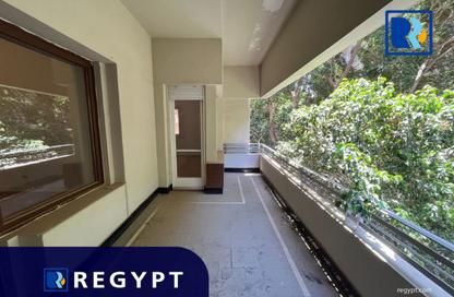شقة - 3 غرف نوم - 2 حمامات للايجار في شارع الجزيره - الزمالك - القاهرة