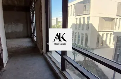 مساحات مكتبية - 2 غرف نوم - 2 حمامات للايجار في ديستريكت 5 - كمبوندات التجمع الخامس - التجمع الخامس - مدينة القاهرة الجديدة - القاهرة مساحات مكتبية - 2 غرف نوم - 2 حمامات للايجار في ديستريكت 5 - كمبوندات التجمع الخامس - التجمع الخامس - مدينة القاهرة الجديدة - القاهرة