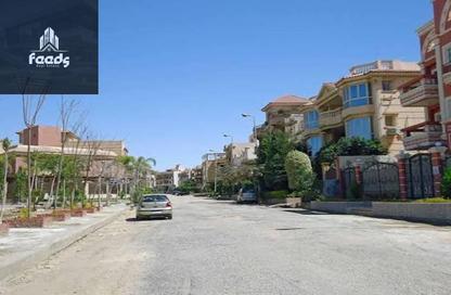 Apartment - 3 Bedrooms - 3 Bathrooms for sale in New Narges - New Cairo City - Cairo