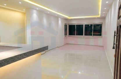 Apartment - 3 Bedrooms - 1 Bathroom for sale in Mahmoud Al Essawy St. - Miami - Hay Awal El Montazah - Alexandria
