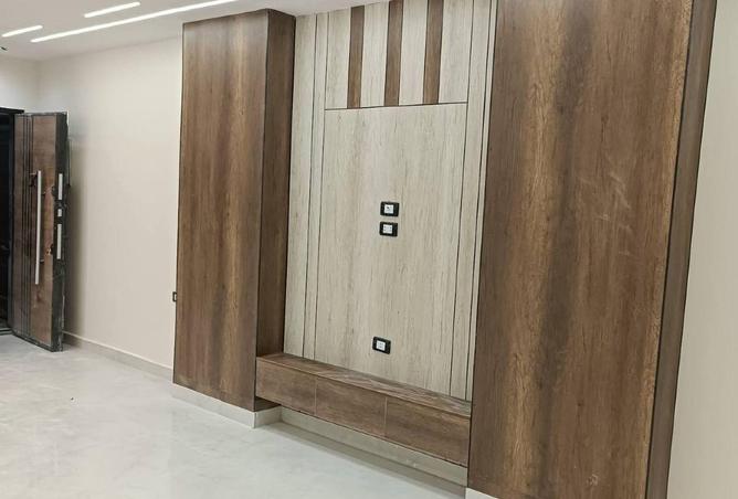 66702021 - Property Image 2