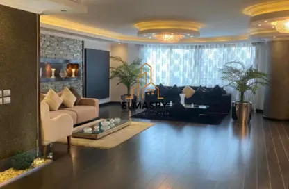 شقة - 4 غرف نوم - 3 حمامات للبيع في شارع نادي الصيد - الدقي - الجيزة