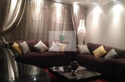 Apartment - 3 Bedrooms - 3 Bathrooms for sale in Sakaliya St. - 6th Zone - Nasr City - Cairo