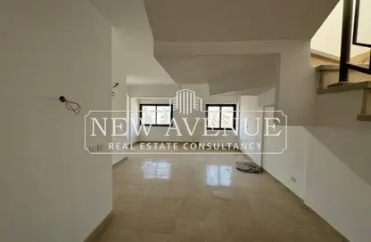 Penthouse - 3 Bedrooms - 3 Bathrooms for sale in Villa Square - Fifth Square - The 5th Settlement - New Cairo City - Cairo