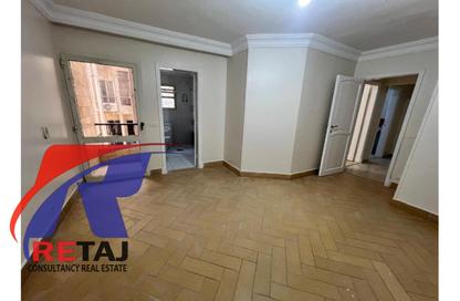 Apartment - 3 Bedrooms - 3 Bathrooms for rent in Saeed Zakaria St. - Al Sefarat District - Nasr City - Cairo Apartment - 3 Bedrooms - 3 Bathrooms for rent in Saeed Zakaria St. - Al Sefarat District - Nasr City - Cairo