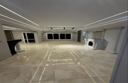 شقة - 3 غرف نوم - 2 حمامات للبيع في المنطقة الثامنة - مدينة نصر - القاهرة