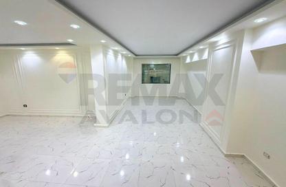 Office Space - Studio - 2 Bathrooms for sale in Alam Al Din St. - Sporting - Hay Sharq - Alexandria