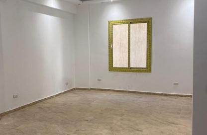 Apartment - 2 Bedrooms - 1 Bathroom for rent in Mohamed Rahim St. - El Yasmeen 3 - El Yasmeen - New Cairo City - Cairo