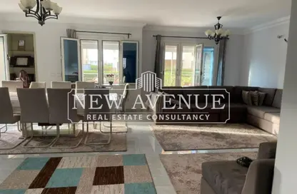 فيلا - 5 غرف نوم - 3 حمامات للبيع في مرسيليا بيتش 4 - سيدي عبد الرحمن - الساحل الشمالي