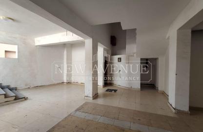 Retail - Studio - 1 Bathroom for rent in Mokattam Club St. - Al Abageyah - El Khalifa - Cairo