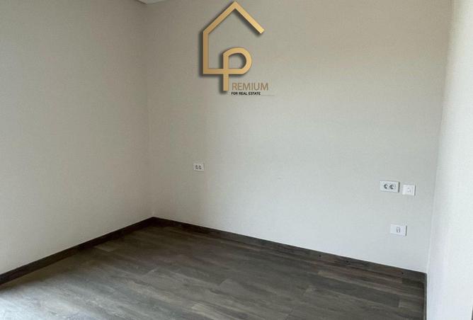 62404342 - Property Image 2