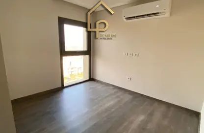 Apartment - 2 Bedrooms - 2 Bathrooms for rent in Village Views - Zed Towers - Sheikh Zayed Compounds - Sheikh Zayed City - Giza
