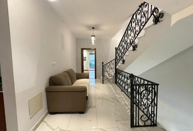 106025799 - Property Image 2