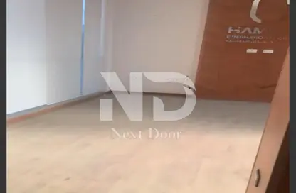 مساحات مكتبية - 2 غرف نوم - 2 حمامات للايجار في ان  90  بيزنس كومبلكس - شارع التسعين الشمالي - التجمع الخامس - مدينة القاهرة الجديدة - القاهرة