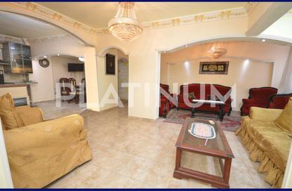 Apartment - 2 Bedrooms - 2 Bathrooms for sale in Shaarawy St. - Laurent - Hay Sharq - Alexandria
