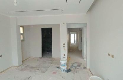 Apartment - 3 Bedrooms - 2 Bathrooms for sale in Stone Residence - 5th Settlement Compounds - The 5th Settlement - New Cairo City - Cairo