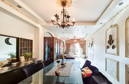 شقة - 3 غرف نوم - 2 حمامات للبيع في لوران - حي شرق - الاسكندرية