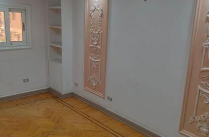 نصف طابق - استوديو - 2 حمامات للايجار في شارع مكرم عبيد - المنطقة السادسة - مدينة نصر - القاهرة