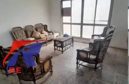 شقة - 3 غرف نوم - 2 حمامات للبيع في شارع الدكتور حسان ابراهيم - المنطقة السادسة - مدينة نصر - القاهرة