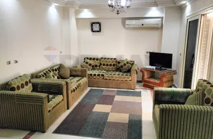 شقة - 3 غرف نوم - 1 حمام للايجار في جليم - حي شرق - الاسكندرية