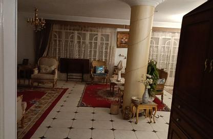 شقة - 4 غرف نوم - 3 حمامات للبيع في شارع يس راغب - المنطقة الثامنة - مدينة نصر - القاهرة