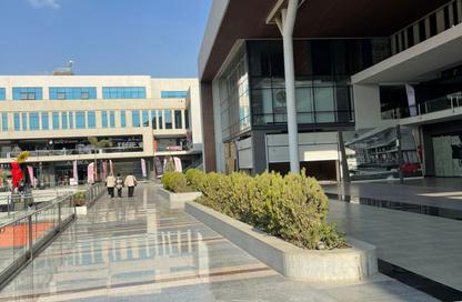 محل تجاري - استوديو - 3 للبيع في ويست جايت - كمبوندات 6 أكتوبر - مدينة 6 أكتوبر - الجيزة