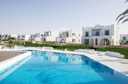 Chalet - 2 Bedrooms - 2 Bathrooms for sale in Mountain View - Ras Al Hekma - North Coast