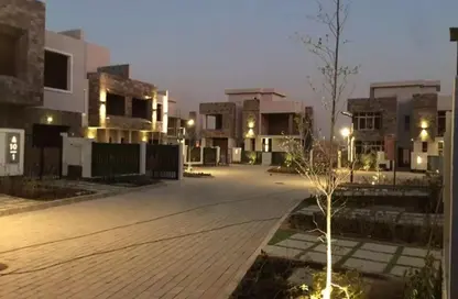 Apartment - 3 Bedrooms - 2 Bathrooms for sale in Sun Capital - Fayoum Desert road - 6 October City - Giza