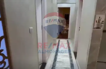 شقة - 3 غرف نوم - 2 حمامات للبيع في شارع الدقي - الدقي - الجيزة