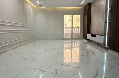 Apartment - 3 Bedrooms - 2 Bathrooms for sale in Gate 4 - Mena - Hadayek El Ahram - Giza