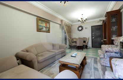 Apartment - 3 Bedrooms - 1 Bathroom for sale in Khaled Ibn Alwaleed St. - Sidi Beshr - Hay Awal El Montazah - Alexandria