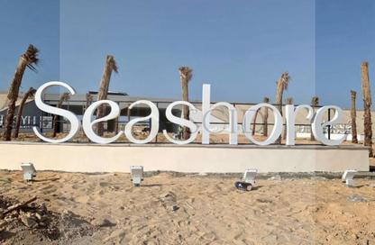 Chalet - 2 Bedrooms - 2 Bathrooms for sale in Seashore - Ras Al Hekma - North Coast