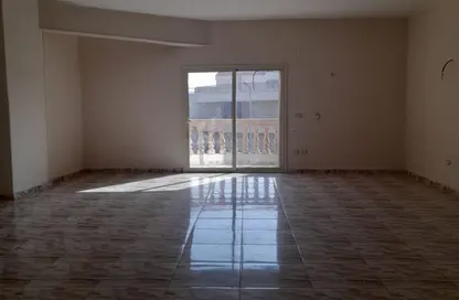 شقة - 3 غرف نوم - 3 حمامات للايجار في شارع دكتور احمد عكاشة - البنفسج 6 - البنفسج - مدينة القاهرة الجديدة - القاهرة