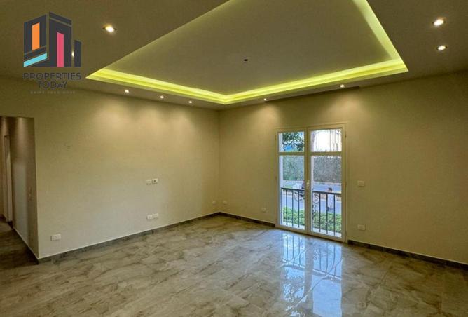 74027742 - Property Image 3