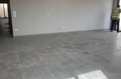 Apartment - 3 Bedrooms - 3 Bathrooms for sale in Village West - Sheikh Zayed Compounds - Sheikh Zayed City - Giza