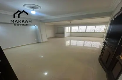 Office Space - 2 Bedrooms - 1 Bathroom for rent in Salah Salem St. - Roxy - Heliopolis - Masr El Gedida - Cairo