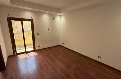 Apartment - 3 Bedrooms - 2 Bathrooms for sale in El Banafseg - New Cairo City - Cairo