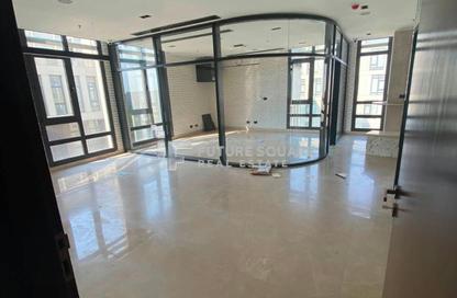 مساحات مكتبية - استوديو - 2 حمامات للايجار في ديستريكت 5 - كمبوندات التجمع الخامس - التجمع الخامس - مدينة القاهرة الجديدة - القاهرة