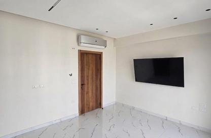 Apartment - 2 Bedrooms - 2 Bathrooms for rent in Hyde Park - New Cairo City - Cairo