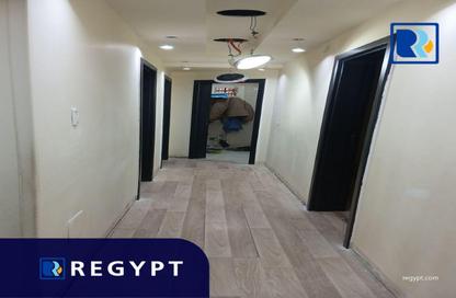 Office Space - Studio - 4 Bathrooms for rent in Zahraa Al Maadi St. - Degla - Hay El Maadi - Cairo