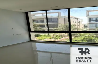 Apartment - 2 Bedrooms - 2 Bathrooms for sale in Lake View Residence - 5th Settlement Compounds - The 5th Settlement - New Cairo City - Cairo